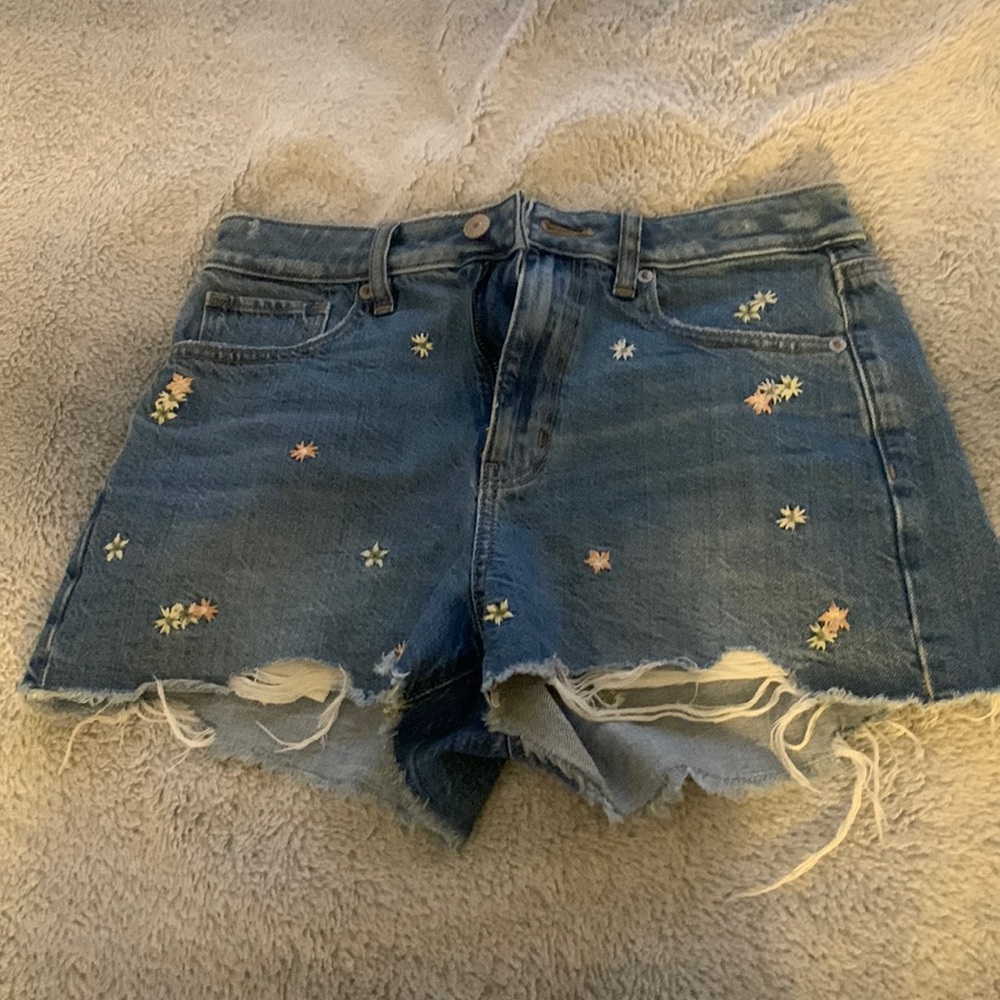 american eagle shorts.
